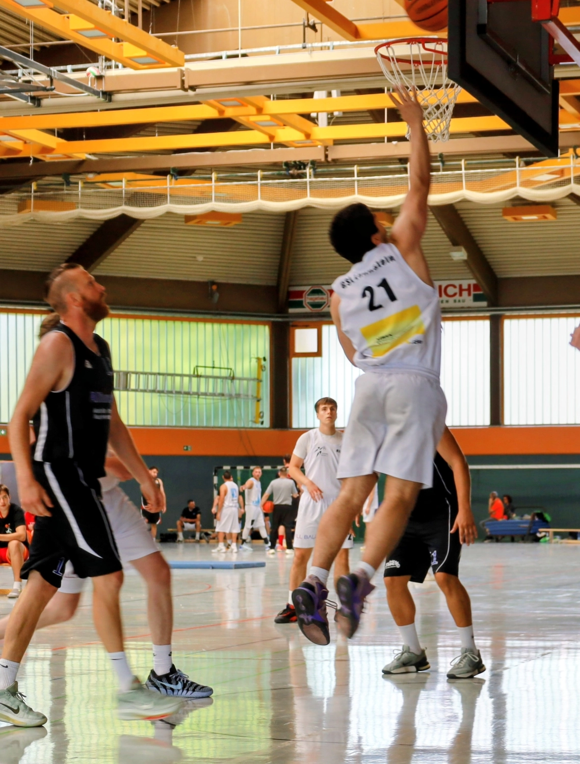 Grundschulliga Rhein-Lahn e.V. - Basketball  Sportverein - Noah mit einem perfekten Schuss.