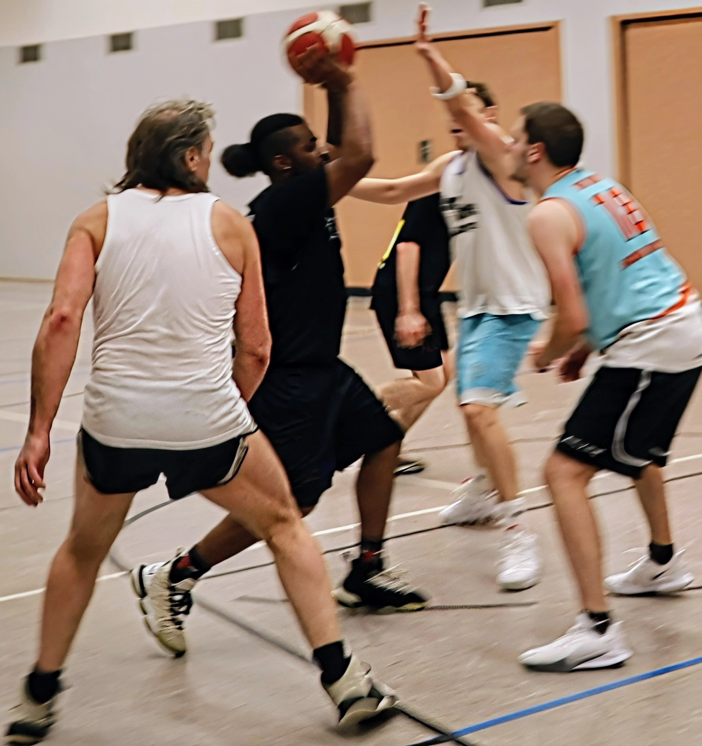 Grundschulliga Rhein-Lahn e.V. - Basketball  Sportverein - Grundschulliga Rhein-Lahn: Mert Divar wants to help the team